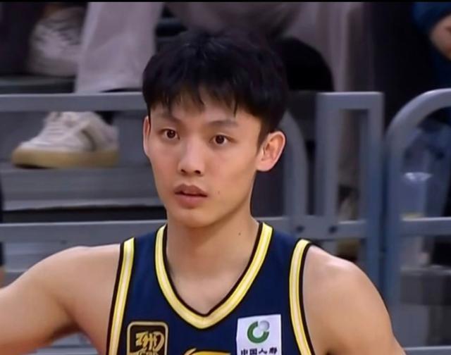 年站在巅峰, 从攻击郭艾 年站在巅峰, 从攻击郭艾