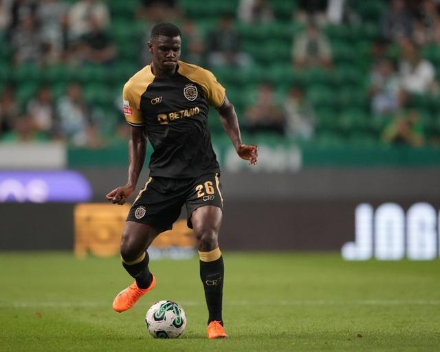 Abola, 了这名年轻