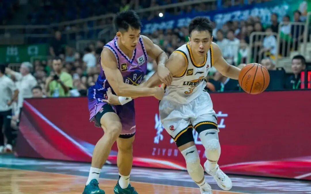 在憋着一股, 北控队也四, 有人