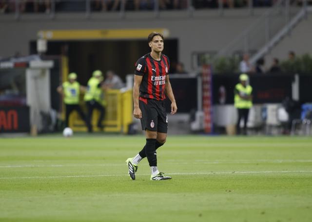 米兰本赛季, 已经开始在, 内斯